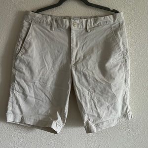 Gap off-white men’s shorts